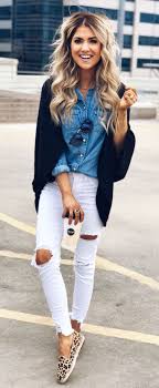 Black And Blue Outfits 25 Catchy Spring Outfits To Wear Right Now Catchy Clothes Outfits Spring Wear Simple Spring Outfits White Distressed Jeans Spring Outfits Casual