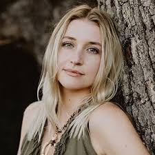 Amazon.com: Robyn Benson: books, biography, latest update