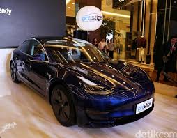 Sebanding dengan harga mobil tesla model s p100d kita juga mendapatkan interior mewah dan canggih. Tesla Model 3 Albumccars Cars Images Collection