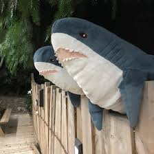 Pin Ot Polzovatelya Tiff Na Doske Ikea Shark Blahaj Mem Akula Akula Oboi
