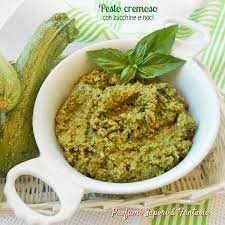 4 zucchine piccole grana q.b. Pesto Cremoso Con Zucchine E Noci Ricetta Facile