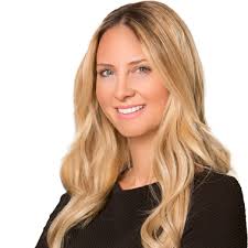 Melissa Mclean's Instagram, Twitter & Facebook