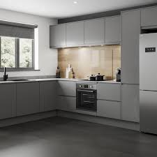 Choose wall units and base units in uniform sizes to emphasise the clerkenwell gloss dove grey. Clerkenwell Super Matt Slate Grey Kitchen Fitted Kitchens Howdens