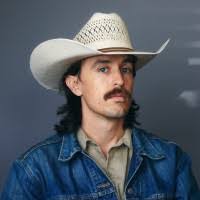 Jesse Snelson's Instagram, Twitter & Facebook