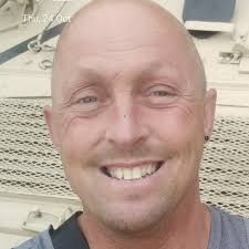 Are people getting dumber at driving? If your light is green turning right  into another set of lights that are red it means red for traffic from the  left side of the