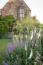 We did not find results for: Growing Arranging Cut Flowers Workshop The Flower Appreciation Society The Land Gardeners
