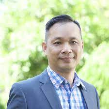 If i remember my history correctly, his wife died very young and didn't raise their children. Partners Ok Yau Howyong