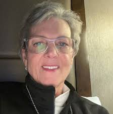 A busy Friday to end the week. Join our #OLG Chris Stirewalt with hosts,  Kimberly, Abby, Lisa and Jessica. See you at noon!