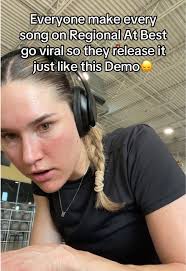 Brenna Hunter Breezy