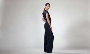 Die Schonsten Looks Fur Hochzeitsgaste Trends Fur 2020 Modestil Hochzeitsgaste Mode