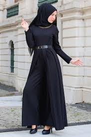 Sedanur Onden Kemerli Tesettur Tulum Modelleri Moda Tesettur Giyim Moda Stilleri Moda Giyim