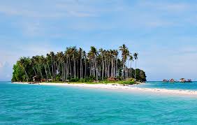 Kebanyakan pulau di sabah yang popular terkenal kerana keindahan pulau lanyakan terletak di lautan sulu di sandakan dan mempunyai pantai yang berpasir putih yang cantik dan terubu karang di sekelilingnya yang. 8 Pulau Menarik Di Sekitar Semporna Sabah Tripjalan