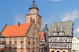 ˈalsfɛlt (listen)) is a town in the center of hesse, in germany. Rathaus Stadt Alsfeld