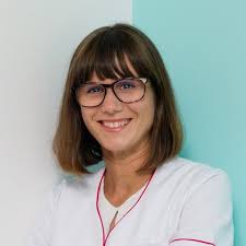 Presiunea din interiorul vaselor de sange care strabat nasul creste, fapt ce duce la sangerari nazale. Dureri De Cap Si Sangerari Nazala Comunitatea Sfatulmedicului Ro