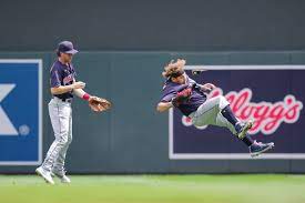 Cleveland outfielder josh naylor was carted off during sunday's game against the minnesota twins after colliding with teammate ernie clement when attempting to field a fly ball. Lh8woqnvibcinm