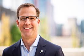 Meet our new President and CEO, Curt Bailey, MBA! His first act as CEO?  Rolling up a sleeve to save a life with Board of Trustees Chair Dr. Craig  Smith. Help us