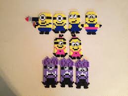 Minions Made From Hama Beads Great Holiday Activity For The Kids Using The Ikea Pyssla Beads Manualidades Hama Pysslas