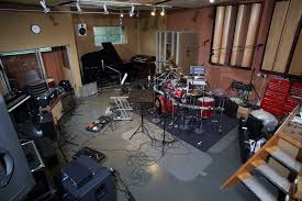 Record your podcast in a spacious studio for up to 15 people. Temple Music Recording And Mastering Studio Greater London