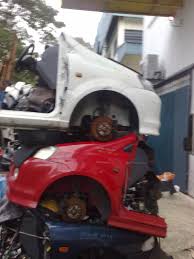 Kereta api yang berhenti di cicalengka adalah malabar tujuan bandung hanya persilangan saja, kutojaya selatan tujuan kiaracondong hanya persilangan saja, ka serayu pagi tujuan jakarta persilangan yang juga bisa anda gunakan untuk tujuan jakarta pasar senen. Kedai Potong Kereta Seremban