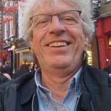 junior team ch. 6v6, 90min+30s/move In the middle of the round a player  goes and grabs one of the thrash bins, puts it next to the table he plays  at and then