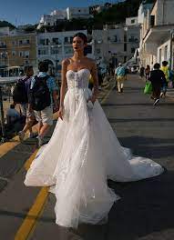 Robe De Mariee Inbal Dror Br 19 11 Robe De Mariee Robe De Mariee Createur Mariage Robe Dentelle