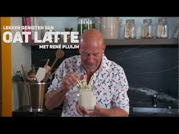 Pluijm s eetbare wereld pasta carbonara met coop. Lekker Genieten Van Een Groene Thee Haver Latte Met Rene Pluijm Youtube