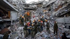 El sismo del sábado tuvo una intensidad ligeramente superior al terremoto de magnitud 7 que en enero de 2010 dejó 300.000 muertos, igual cantidad de heridos y 1,5 millones de damnificados en haití. Haiti A 5 Anos Del Terremoto En Profundidad Telesur
