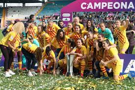 Después de los primeros cinco minutos frenéticos y con una intensidad exponencial, la tiene harder en un uno contra uno con sandra paños que rechaza el balón al saque de esquina. El Barca Campeon De La Supercopa Tras Golear 1 10 A La Real Sociedad Futbol Femenino Cope