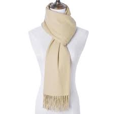 Echarpe très féminine en pure laine de couleur blanc cassé et de marque française. Echarpe Laine Couleur Uni Etole Hiver Femme Kaki Kaki Cdiscount Pret A Porter