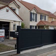 Travaux De Cloture Maconnerie Et Portail Telecopique Portail Soubassement Beton Portail Coulissant