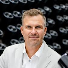 Martina Vacíková na LinkedIn: On-air je i poslední televizní koncept, který  jsem měla možnost si…