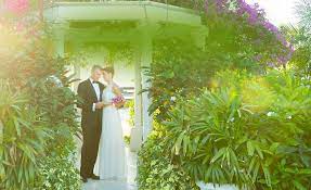 A Retie The Knot Ceremony Is A Great Way To Commemorate Your Marriage And Begin A New Chapter Of Your Lives Vows Wedding Vow Renewal Ceremony Vow Renewal Beach