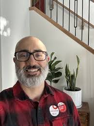 Warren Beveridge's Instagram, Twitter & Facebook