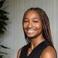 Melissa Swann's Instagram, Twitter & Facebook