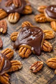 Easy Dark Chocolate Salted Caramel Pecan Turtles Recipe Pecan Recipes Caramel Pecan Desserts