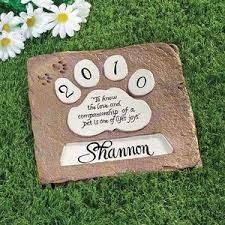 Pet Stones For A Garden Personalized Pet Memorial Stepping Stone For Dog Or Garden Pet Pet Memorial Stones Personalized Pet Memorial Pet Memorials
