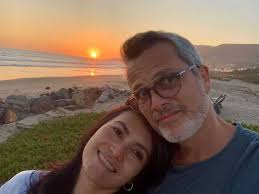 9 Potret Mesra Mantan Suami Sophia Latjuba dengan Istri Baru