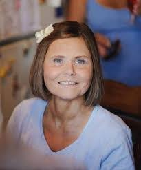 Deborah Landers's Instagram, Twitter & Facebook