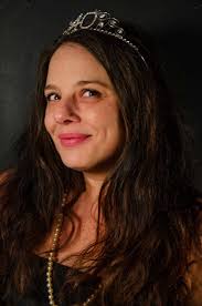 Nicole Wiesner's Instagram, Twitter & Facebook