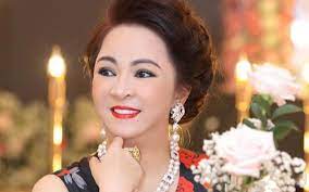Cập nhật tin tức ngôi sao giải trí, video clip, hình ảnh những người nổi tiếng, tin hot, chuyện hậu trường, đời tư showbiz, scandal sao việt và thế giới tuần qua. Ba Nguyá»…n PhÆ°Æ¡ng Háº±ng Tá»«ng La Tay Buon Báº¥t Ä'á»™ng Sáº£n Co Tiáº¿ng Kiáº¿m Tiá»n Tá»«