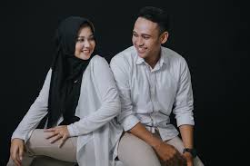 Hijab casual dengan bahan kualitas terbaik dan model yang keren serta harga yang murah. Wow Ini 5 Inspirasi Tema Untuk Foto Prewedding Plaminan