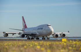 Qantas has also recently donated a replica of its upper deck captain cook lounge to that museum. Tears No Cheers For Last Qantas 747 Airline Ratings