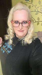 Getting ready for work Clip by : boogie.bee.jewelry Earrings by: kgf_jewelry