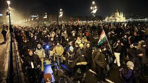 Project chanology — protesters in guy fawkes masks outside a scientology center at the. Ujabb Tuntetes Budapesten Infostart Hu