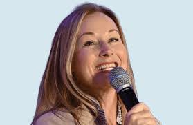 Stacie Stern's Instagram, Twitter & Facebook