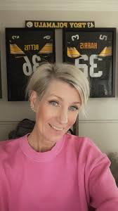 How to grow out a pixie cut hairstyle?