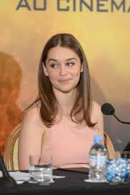 Emilia clarke will play sarah connor in director alan taylor's terminator reboot for skydance productions, annapurna pictures it looks like emilia clarke (game of thrones) has won out for the role of sarah connor in skydance/annapurna. Emilia Clarke Terminator Genisys Photocall 12 Gotceleb
