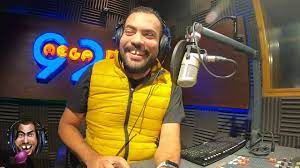 الجدير بالذكر أن برنامج ميني داعش ينفذه الممثل خالد عليش وعدد من الفنانين الشبان، وتقوم فكرته الأساسية على إيهام الفنانين أنهم مختطفون من قبل تنظيم داعش، وأنهم. Ø®Ø§Ù„Ø¯ Ø¹Ù„ÙŠØ´ Ø±Ø³Ø§Ù„Ø© Ø§Ù„ÙŠ Ø³Ø§Ù†ØªØ§ Ø§Ù†Ø§ Ù…Ø´ ÙƒØ­ÙŠØ§Ù† Youtube