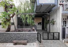 Tambahan rumah yang dicadangkan adalah di bahagian porch, bahagian tepi & belakang serta tambahan bilik, hall & tandas di tingkat atas. 5 Idea Ubahsuai Porch Rumah Teres Renovate Modern