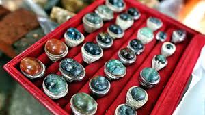Batu opal kalimaya banten australia batu bacan doko anggur obi |jakarta gemstones market (indonesia). Jenis Batu Bacan Termahal Dan Keistimewaannya Diburu Para Kolektor Hot Liputan6 Com